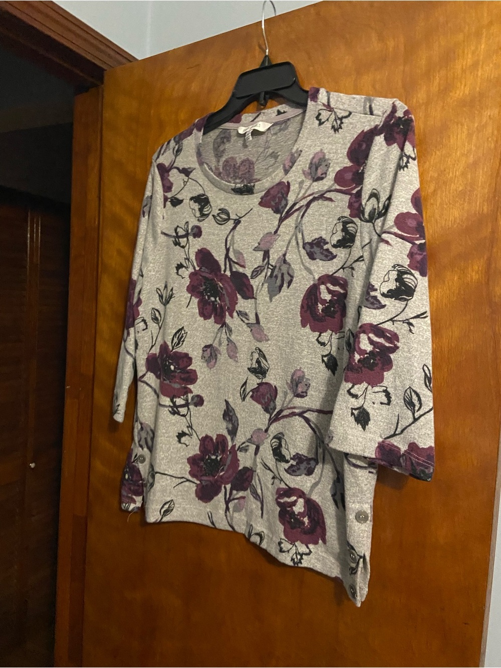 Scoop Neck Floral Tunic Top in Gray and Plum